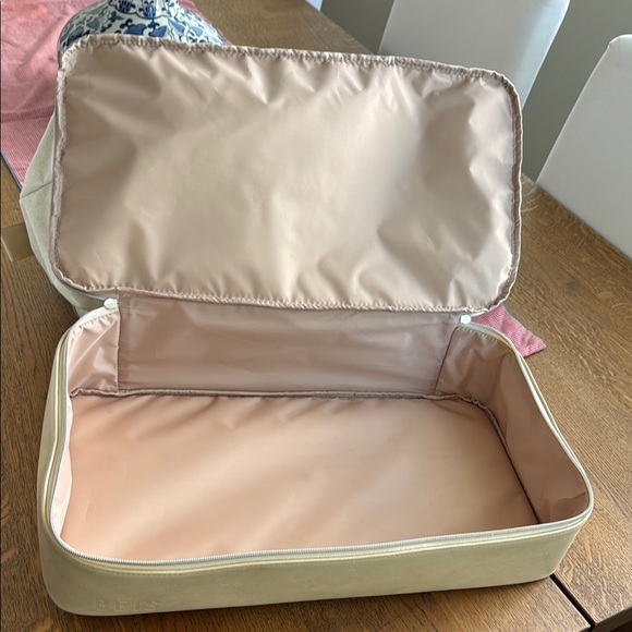 BEIS Cream and Tan Weekender Bag - Picture 5 of 7